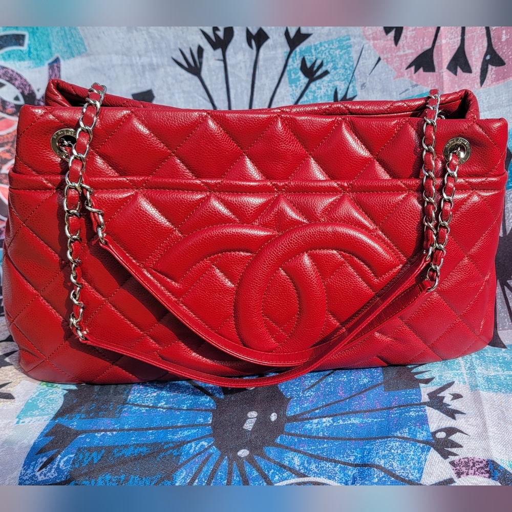 CHANEL CC Timeless Quilted Soft Shopping Tote in Red Caviar Leather